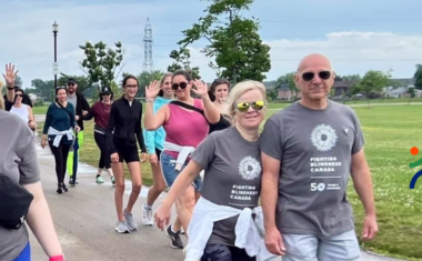 Large MOVE FOR SIGHT team on a walking challenge